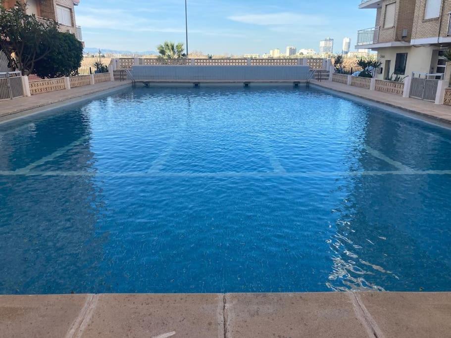 Coqueto Apartamento De Playa Con Piscina Y Terraza Βαλένθια Εξωτερικό φωτογραφία